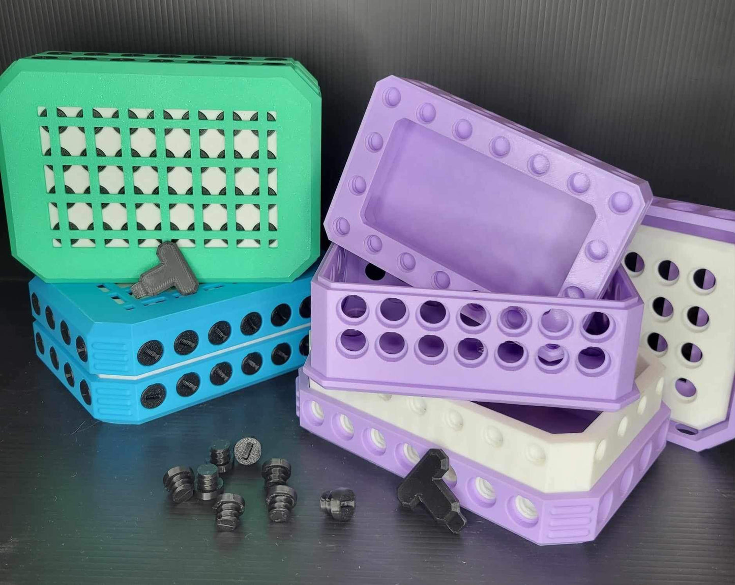 Annoying Gift Box (134 Screws)