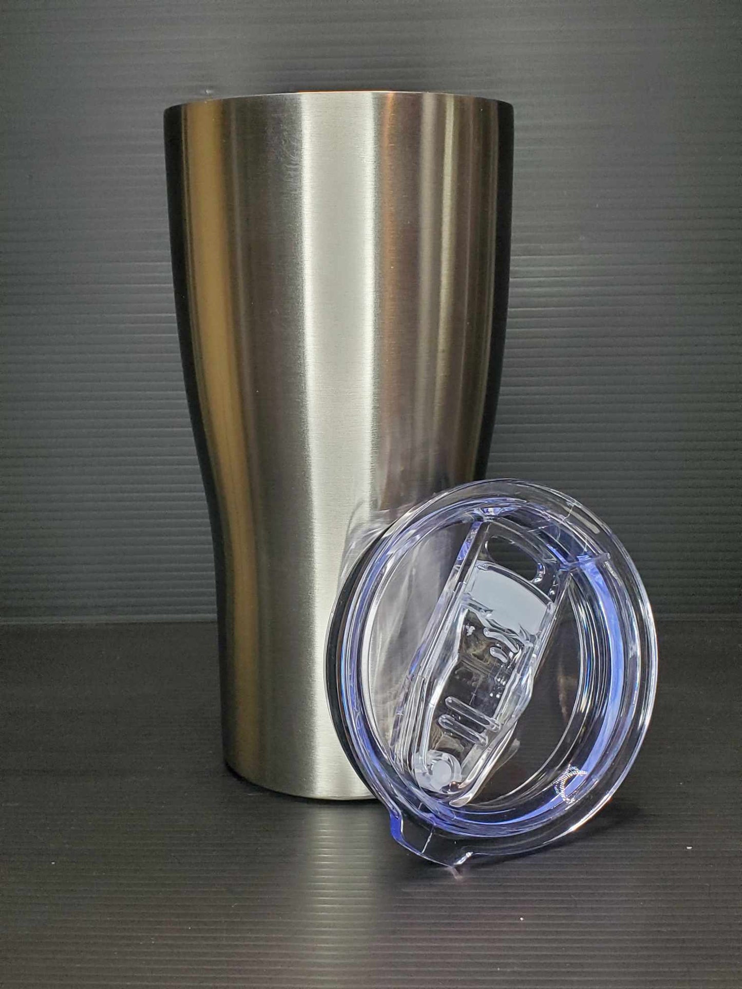 20 oz Modern Curve With Lid